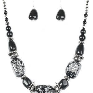 In Good Glazes - Black